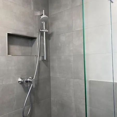 1 Apartament Kolonia